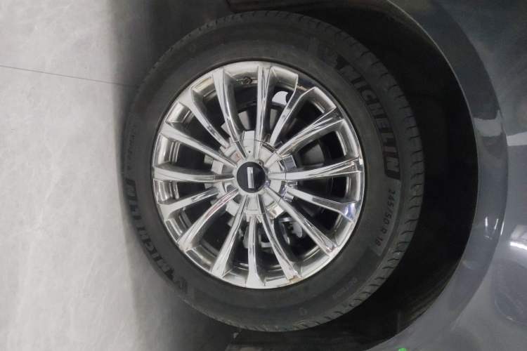 Used Wey Gaoshan 2025 Four-Wheel Drive Alpine 8 Right Front Wheel Hub
