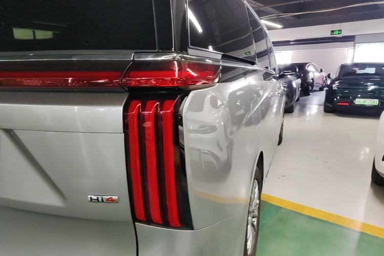 Used Wey Gaoshan 2025 Four-Wheel Drive Alpine 8 Right Rear Taillight