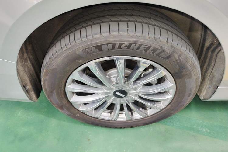 Used Wey Gaoshan 2025 Four-Wheel Drive Alpine 8 Right Rear Wheel Hub