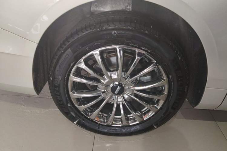 Used Wey Gaoshan 2025 Four-Wheel Drive Alpine 8 Right Rear Wheel Hub
