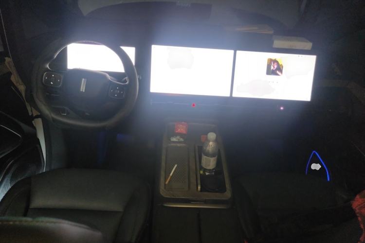 Used Wey Gaoshan 2025 Model Four-Wheel Drive Gao Shan 7 Center Console