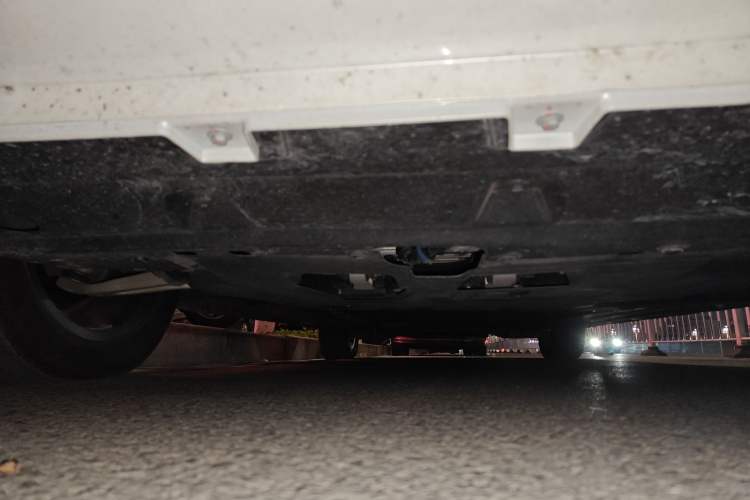Used Wey Gaoshan 2025 Four-Wheel Drive Alpine 8 Chassis Front