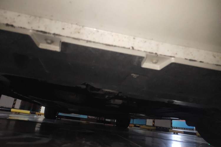 Used Wey Gaoshan 2025 Four-Wheel Drive Alpine 8 Chassis Front