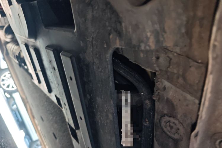 Used Wey Gaoshan 2025 Four-Wheel Drive Alpine 8 Chassis Front Left