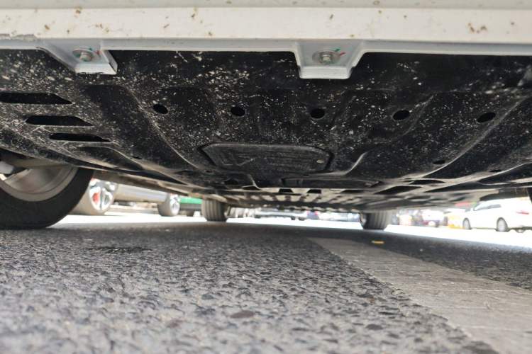 Used Wey Gaoshan 2025 Four-Wheel Drive Alpine 8 Chassis Front