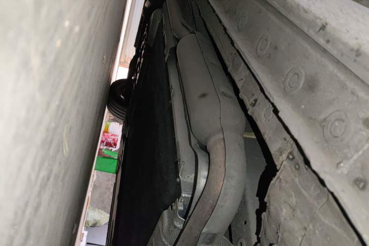 Used Wey Gaoshan 2025 Four-Wheel Drive Alpine 8 Chassis Front Right