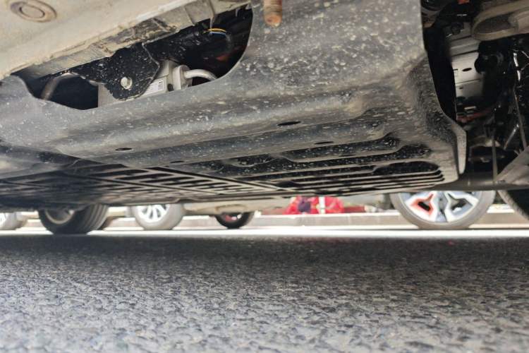 Used Wey Gaoshan 2025 Four-Wheel Drive Alpine 8 Chassis Rear Left
