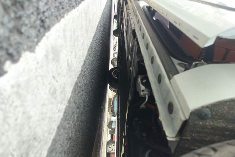 Used Wey Gaoshan 2025 Four-Wheel Drive Alpine 8 Chassis Rear Left