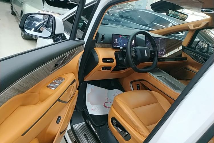 Used Wey Gaoshan 2025 Four-Wheel Drive Alpine 8 Driver Seat