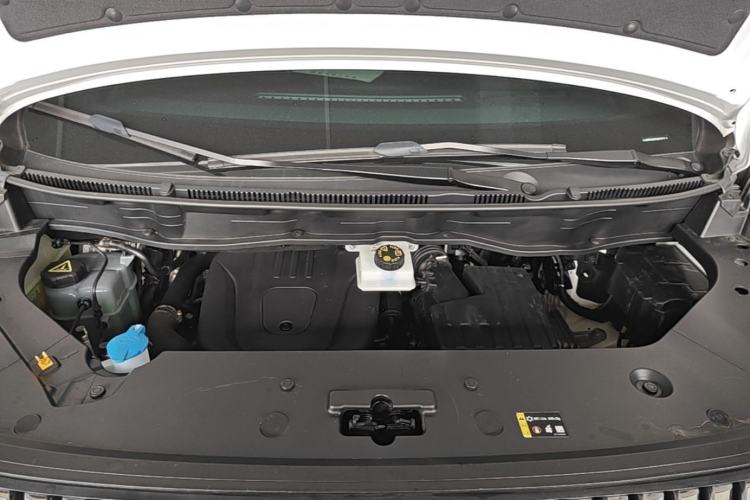 Used Wey Gaoshan 2025 Four-Wheel Drive Alpine 8 Engine Bay
