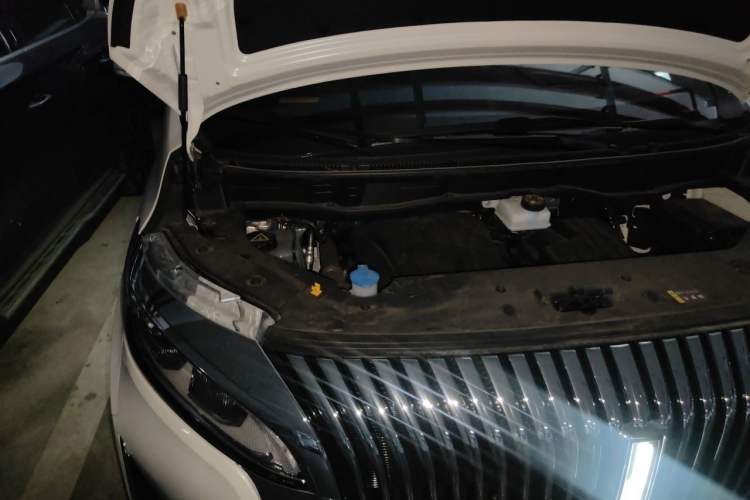 Used Wey Gaoshan 2025 Model Four-Wheel Drive Gao Shan 7 Engine Bay Right