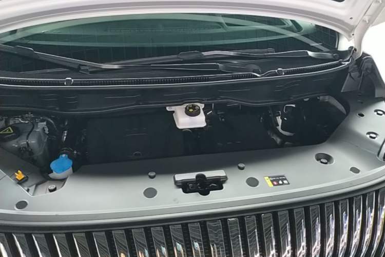 Used Wey Gaoshan 2025 Model Four-Wheel Drive Gao Shan 7 Engine Bay