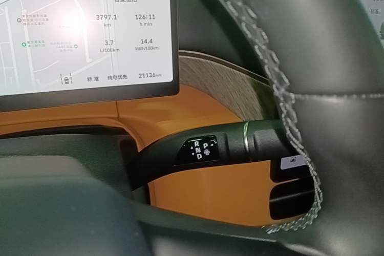 Used Wey Gaoshan 2025 Four-Wheel Drive Alpine 8 Gear Lever