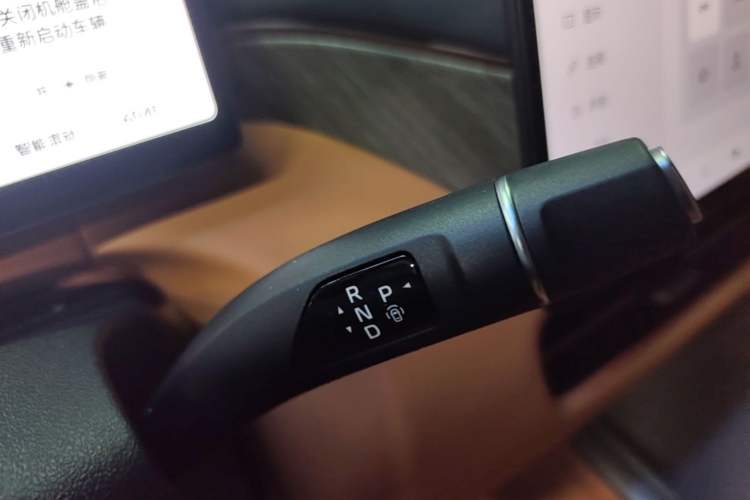 Used Wey Gaoshan 2025 Four-Wheel Drive Alpine 8 Gear Lever
