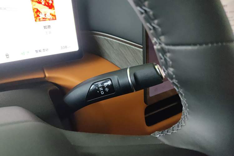 Used Wey Gaoshan 2025 Four-Wheel Drive Alpine 8 Gear Lever