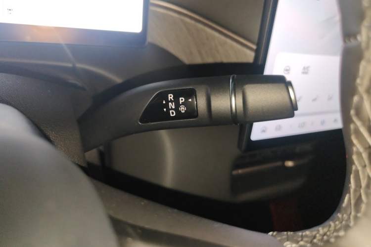 Used Wey Gaoshan 2025 Model Four-Wheel Drive Gao Shan 7 Gear Lever