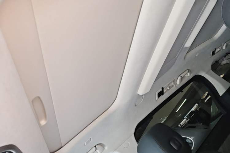 Used Wey Gaoshan 2025 Four-Wheel Drive Alpine 8 Headliner