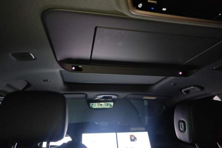Used Wey Gaoshan 2025 Model Four-Wheel Drive Gao Shan 7 Headliner