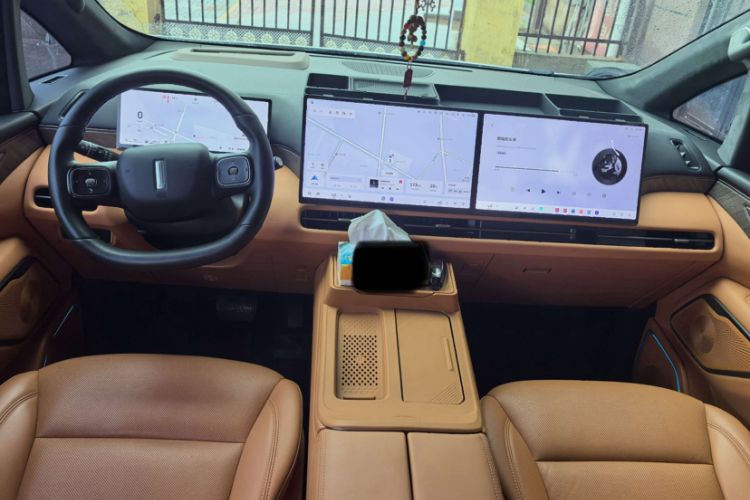 Used Wey Gaoshan 2025 Four-Wheel Drive Alpine 8 Interior 2
