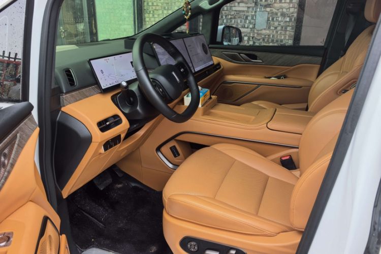 Used Wey Gaoshan 2025 Four-Wheel Drive Alpine 8 Interior 3
