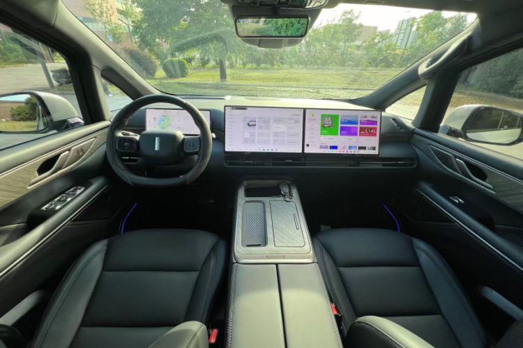 Used Wey Gaoshan 2025 Model Four-Wheel Drive Gao Shan 7 Interior 4