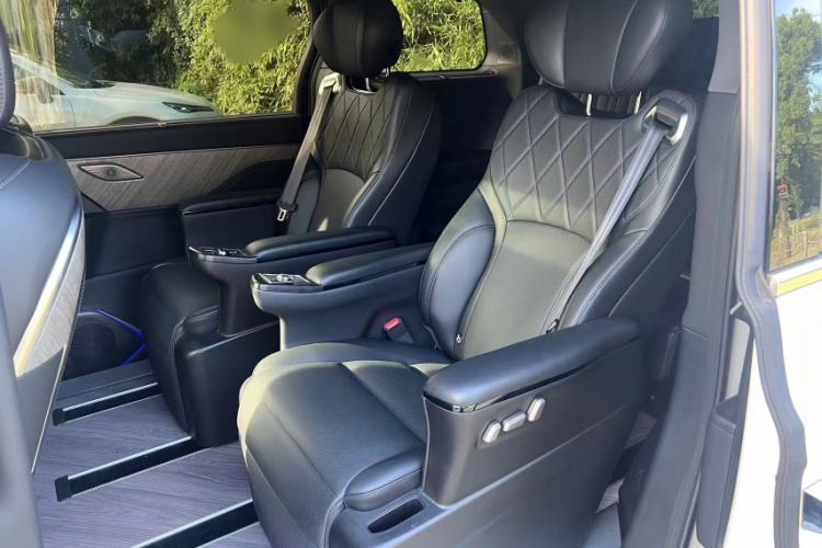 Used Wey Gaoshan 2025 Model Four-Wheel Drive Gao Shan 7 Interior 5