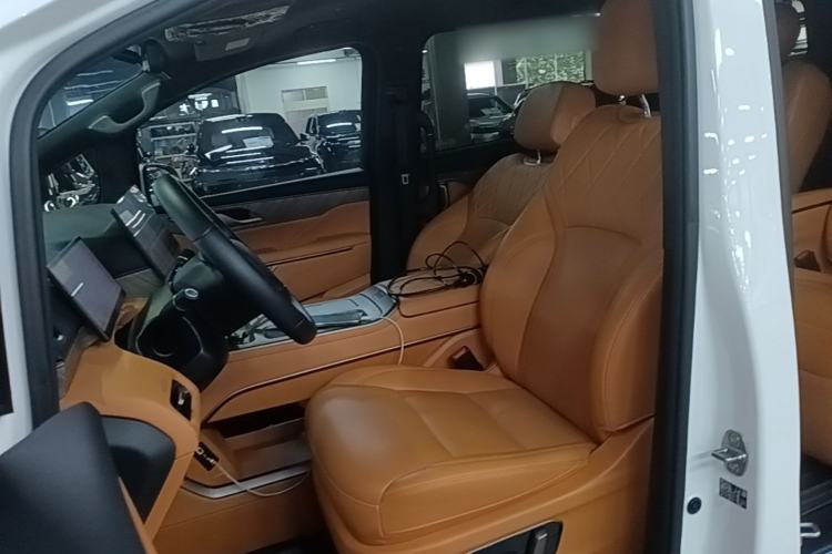 Used Wey Gaoshan 2025 Four-Wheel Drive Alpine 8 Left Front Seat