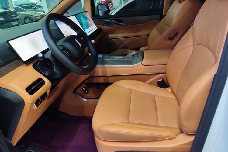 Used Wey Gaoshan 2025 Four-Wheel Drive Alpine 8 Left Front Seat