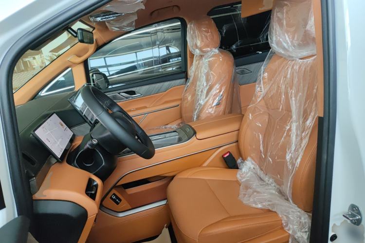 Used Wey Gaoshan 2025 Four-Wheel Drive Alpine 8 Left Front Seat