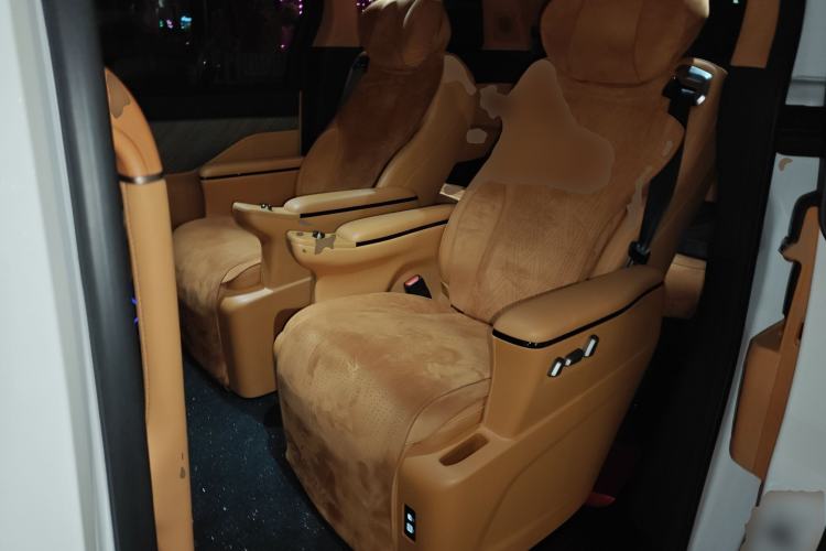 Used Wey Gaoshan 2025 Four-Wheel Drive Alpine 8 Left Rear Seat