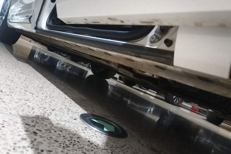 Used Wey Gaoshan 2025 Four-Wheel Drive Alpine 8 Left Side Sill