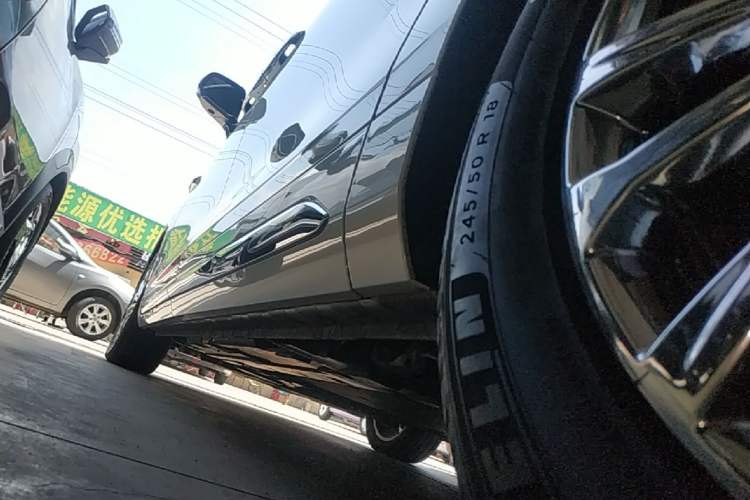 Used Wey Gaoshan 2025 Four-Wheel Drive Alpine 8 Left Side Sill