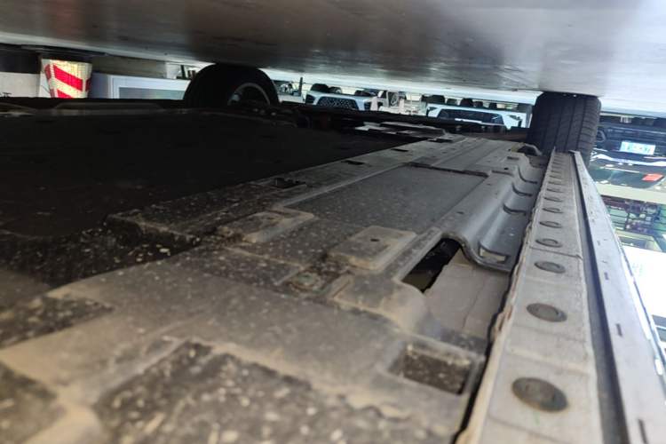 Used Wey Gaoshan 2025 Four-Wheel Drive Alpine 8 Left Side Sill