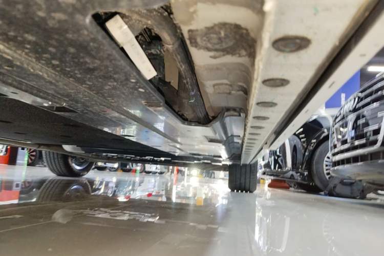 Used Wey Gaoshan 2025 Four-Wheel Drive Alpine 8 Left Side Sill