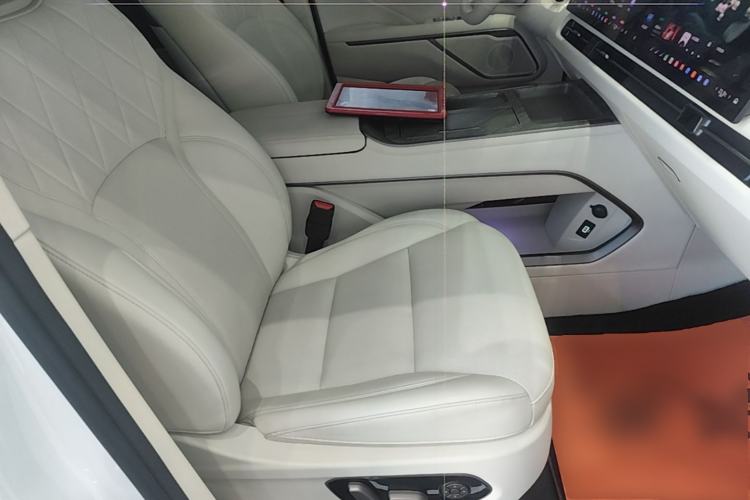 Used Wey Gaoshan 2025 Four-Wheel Drive Alpine 8 Right Front Seat