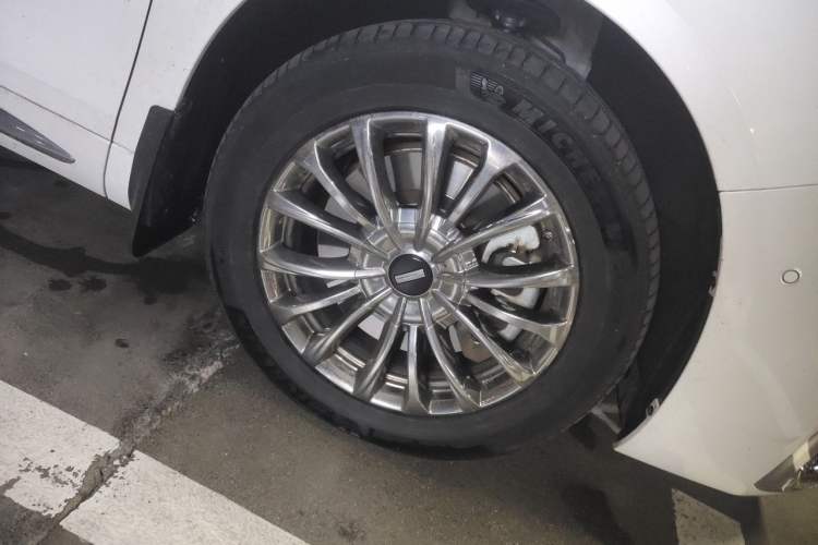 Used Wey Gaoshan 2025 Four-Wheel Drive Alpine 8 Right Front Wheel Hub