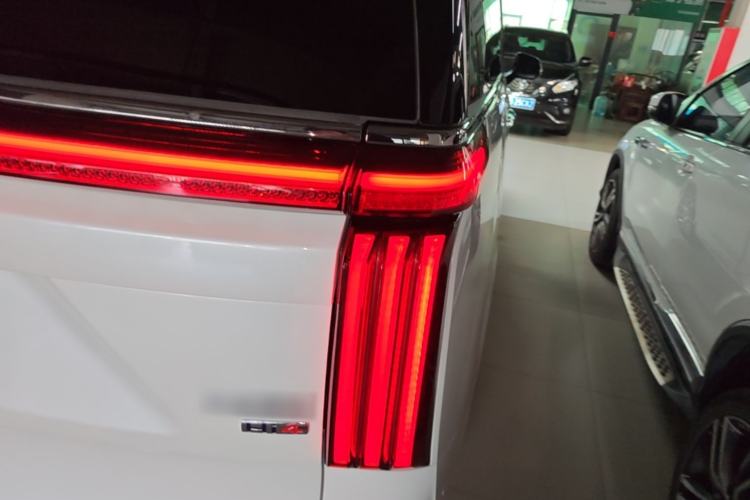 Used Wey Gaoshan 2025 Four-Wheel Drive Alpine 8 Right Rear Taillight