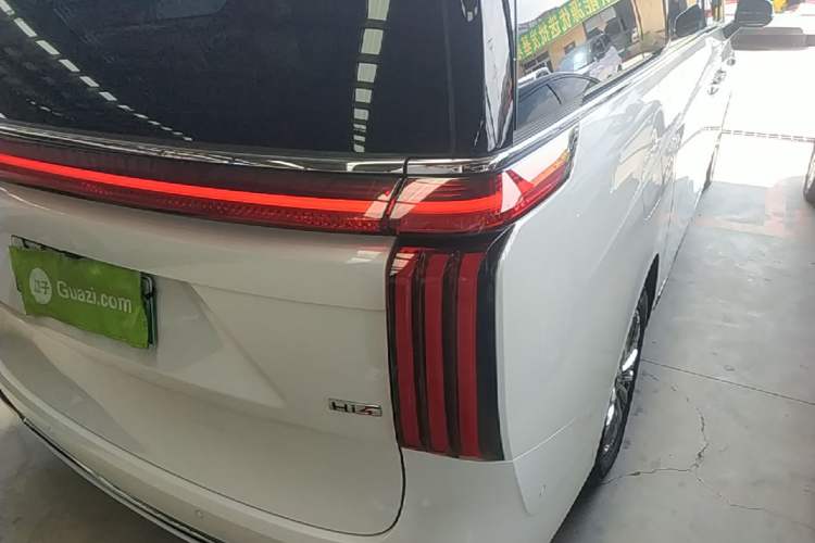Used Wey Gaoshan 2025 Four-Wheel Drive Alpine 8 Right Rear Taillight