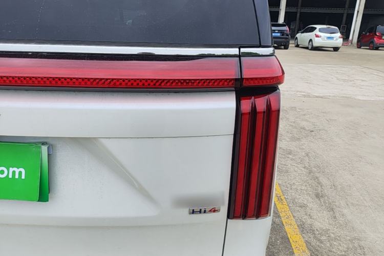 Used Wey Gaoshan 2025 Four-Wheel Drive Alpine 8 Right Rear Taillight