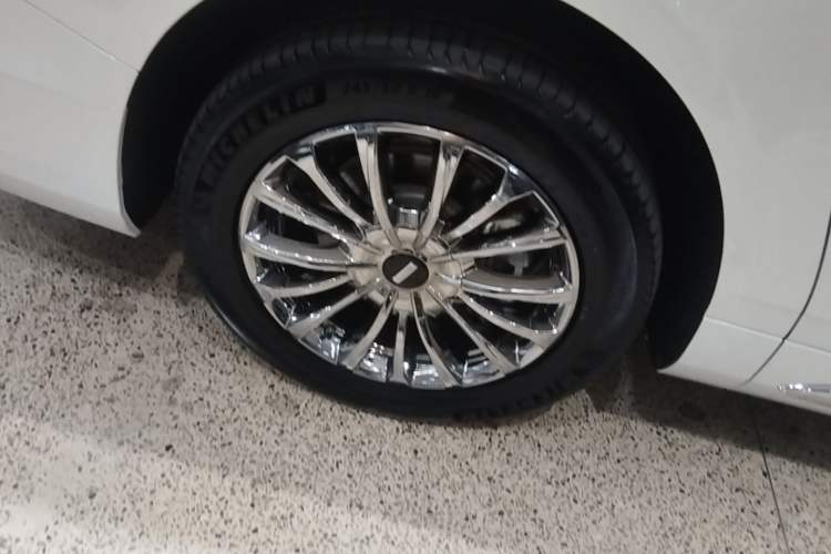 Used Wey Gaoshan 2025 Four-Wheel Drive Alpine 8 Right Rear Wheel Hub