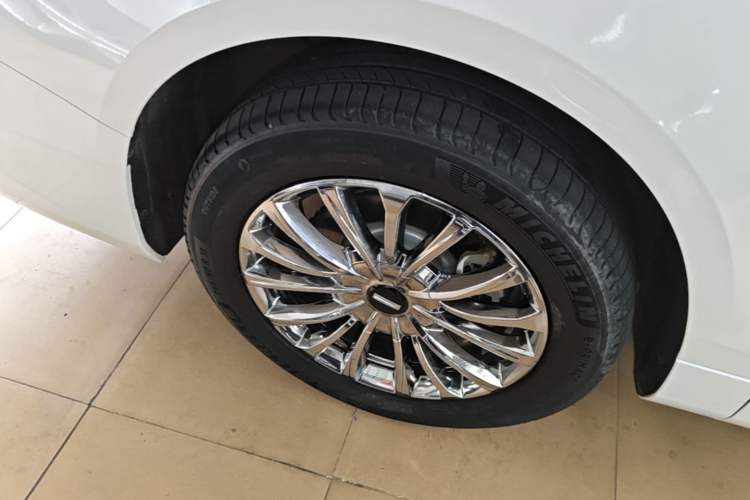 Used Wey Gaoshan 2025 Four-Wheel Drive Alpine 8 Right Rear Wheel Hub