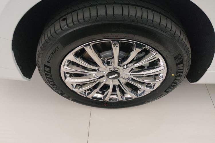 Used Wey Gaoshan 2025 Four-Wheel Drive Alpine 8 Right Rear Wheel Hub