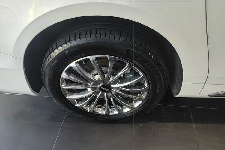 Used Wey Gaoshan 2025 Four-Wheel Drive Alpine 8 Right Rear Wheel Hub