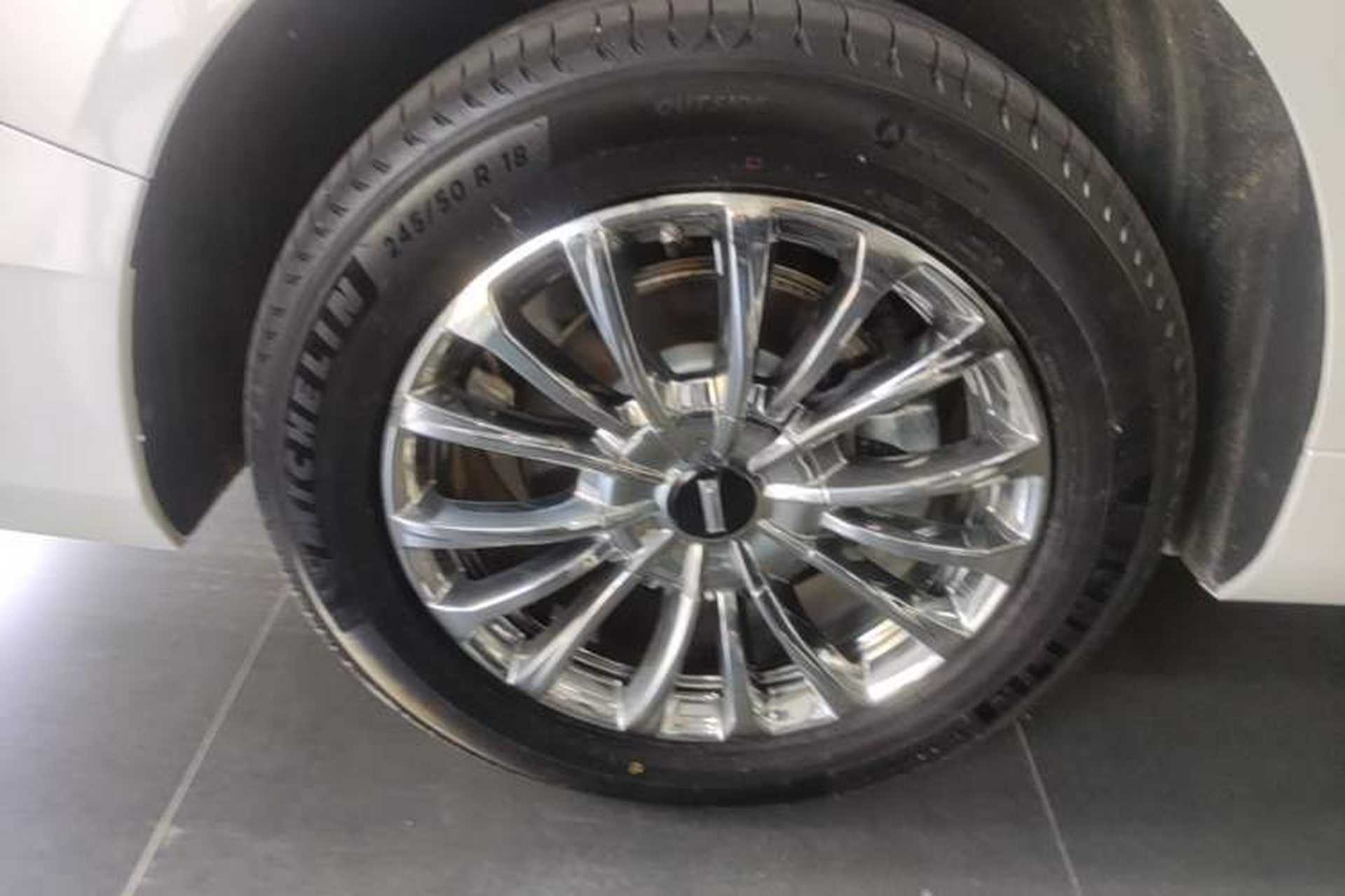Used Wey Gaoshan 2025 Four-Wheel Drive Alpine 8 Right Rear Wheel Hub