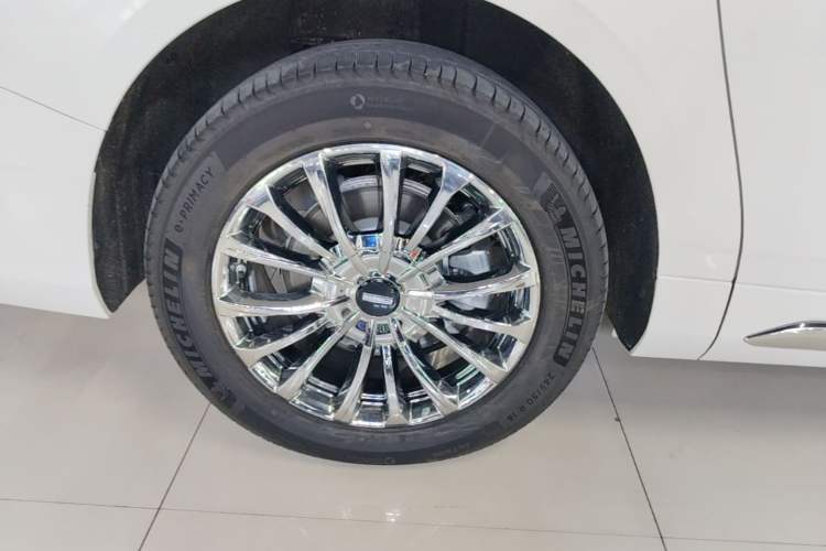 Used Wey Gaoshan 2025 Four-Wheel Drive Alpine 8 Right Rear Wheel Hub