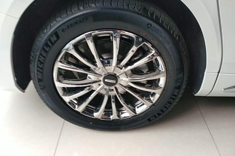 Used Wey Gaoshan 2025 Model Four-Wheel Drive Gao Shan 7 Right Rear Wheel Hub
