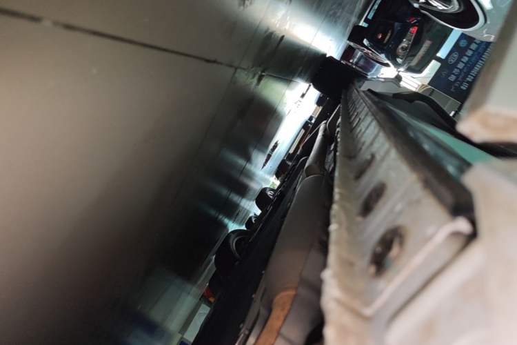 Used Wey Gaoshan 2025 Four-Wheel Drive Alpine 8 Right Side Sill