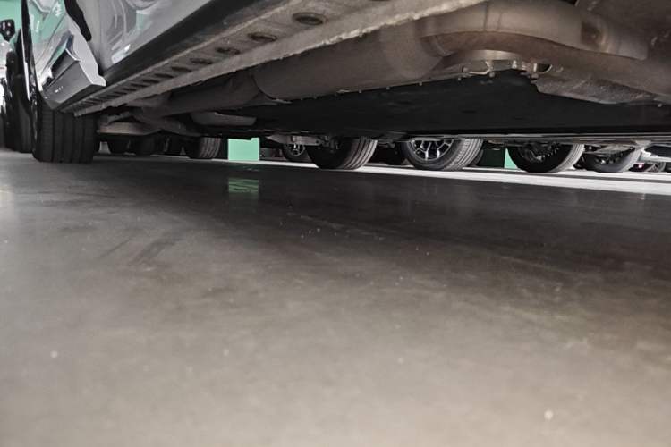 Used Wey Gaoshan 2025 Four-Wheel Drive Alpine 8 Right Side Sill