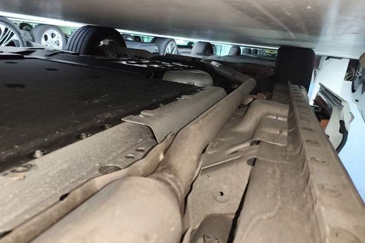 Used Wey Gaoshan 2025 Four-Wheel Drive Alpine 8 Right Side Sill