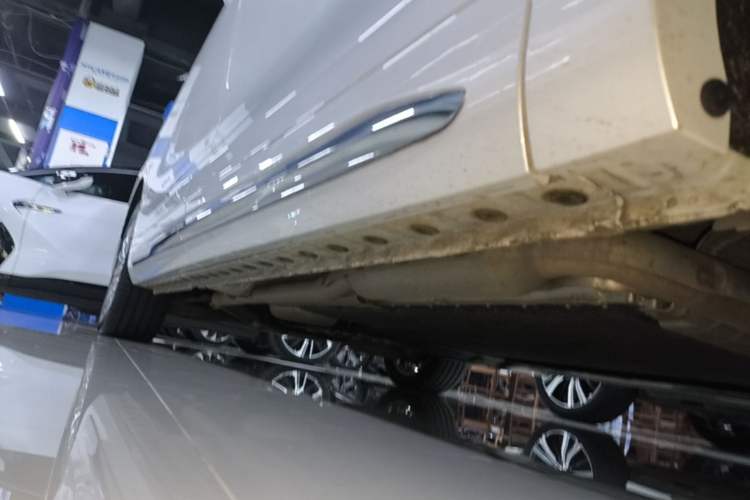Used Wey Gaoshan 2025 Four-Wheel Drive Alpine 8 Right Side Sill